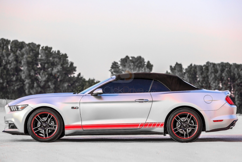 White Ford Mustang EcoBoost Convertible V4 2016